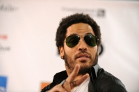 ����� � ������� ����� Lenny Kravitz - Leaders of tomorrow