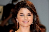 ����� � ������� ����� Selena Gomez - Shake it up