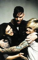 ����� � ������� ����� Placebo - Hold on to Me