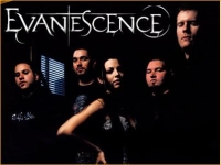 Текст и перевод песни Evanescence - Taking over me