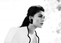 ����� � ������� ����� Jessie Ware - Meet me in the middle