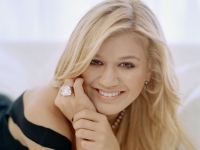 �����, ����� ����� Kelly Clarkson - The War Is Over 